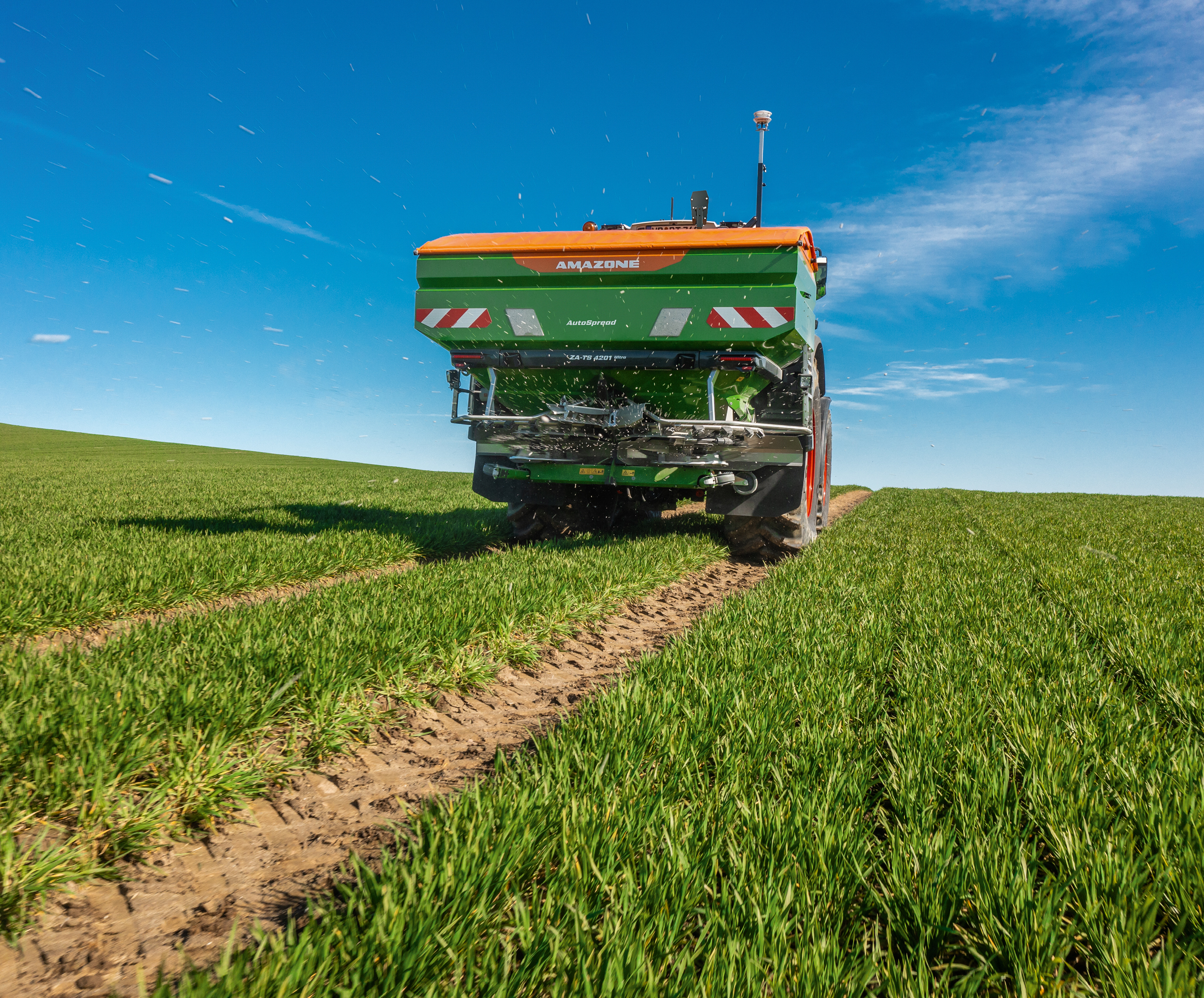 ZA-TS4201-ultra_Fendt_d0_kw_DJI_0678_250915_GO.jpg