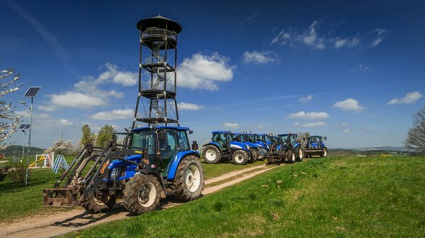 New-Holland-T7-SWB-Sketches_4_722979.jpg